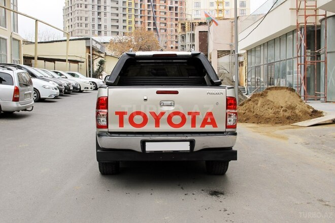 Toyota Hilux 2013, 211,029 km - 3.0 l - Bakı