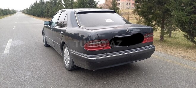 Mercedes E 220 1999, 372,500 km - 2.2 l - Bakı