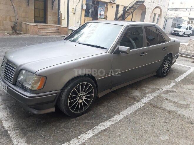 Mercedes E 300 1995, 258,598 km - 3.0 l - Bakı