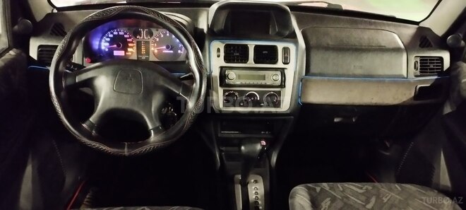 Mitsubishi Pajero io 2000, 285,000 km - 1.8 l - Bakı
