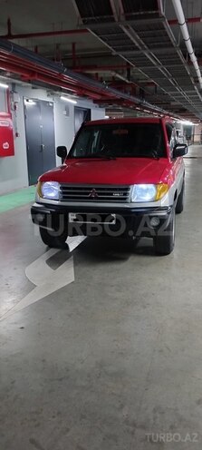 Mitsubishi Pajero io 2000, 285,000 km - 1.8 l - Bakı