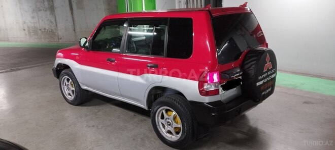 Mitsubishi Pajero io 2000, 285,000 km - 1.8 l - Bakı