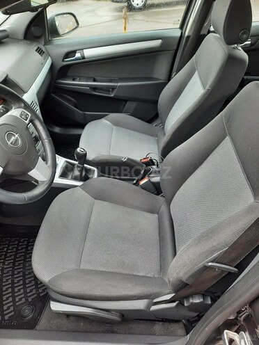 Opel Astra 2009, 183,000 km - 1.4 l - Bakı