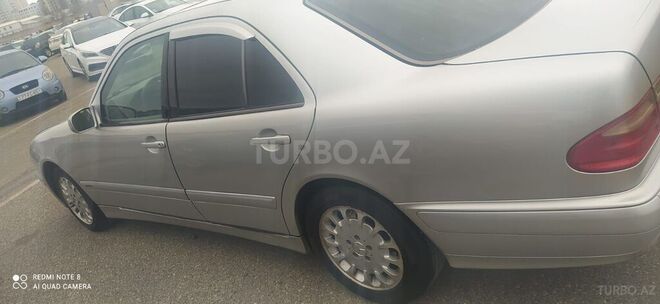 Mercedes E 220 2000, 235,300 km - 2.2 l - Tovuz