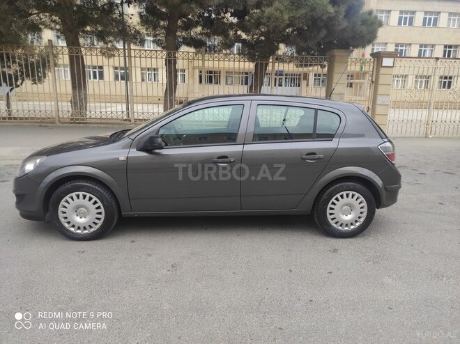 Opel Astra 2009, 143,650 km - 1.4 l - Bakı