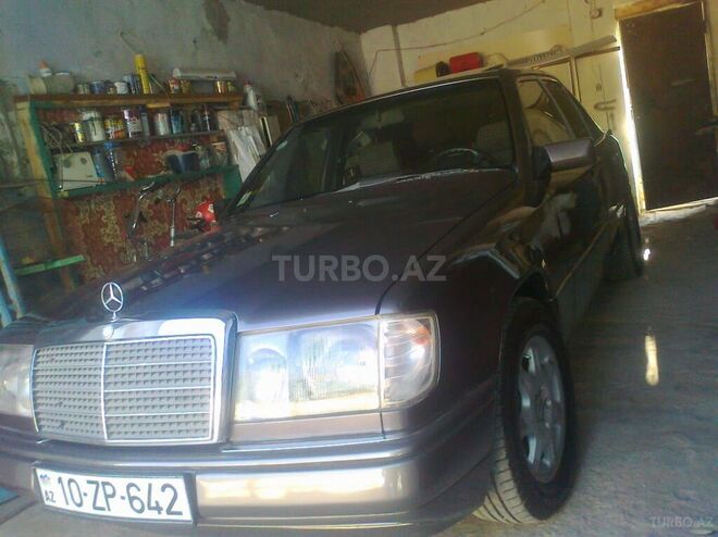 Mercedes E 250 1993, 708,476 km - 2.5 l - Bakı