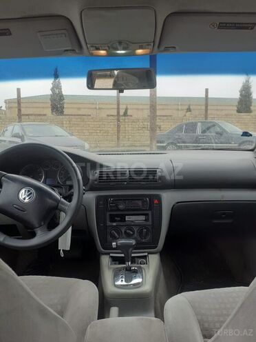 Volkswagen Passat 2002, 228,000 km - 1.8 l - Gəncə