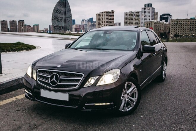 Mercedes E 220 2012, 98,000 km - 2.2 л - Bakı