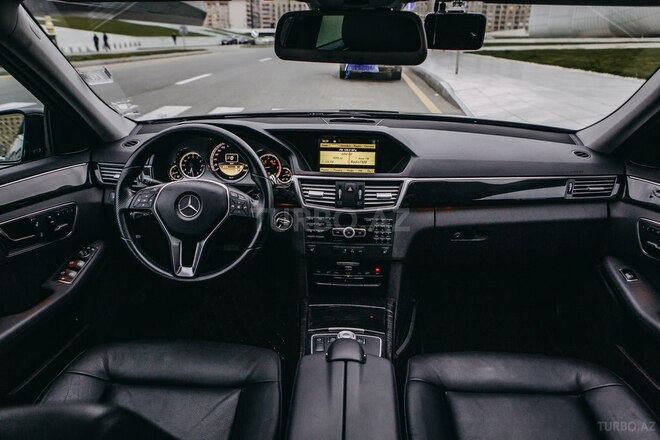Mercedes E 220 2012, 98,000 km - 2.2 л - Bakı
