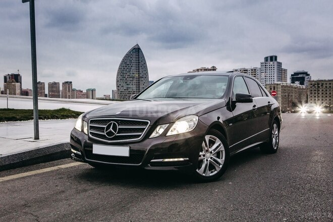 Mercedes E 220 2012, 98,000 km - 2.2 л - Bakı