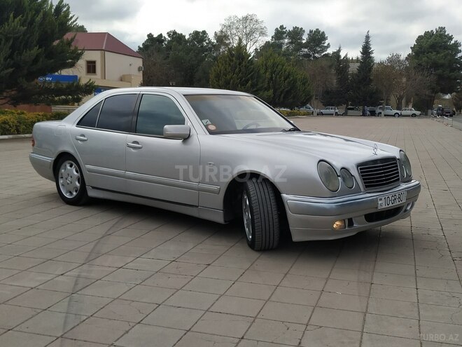 Mercedes E 200 1996, 405,600 km - 2.0 l - Salyan