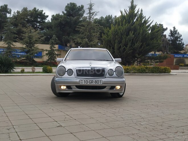 Mercedes E 200 1996, 405,600 km - 2.0 l - Salyan