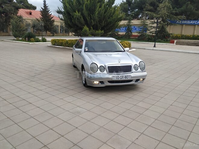 Mercedes E 200 1996, 405,600 km - 2.0 l - Salyan
