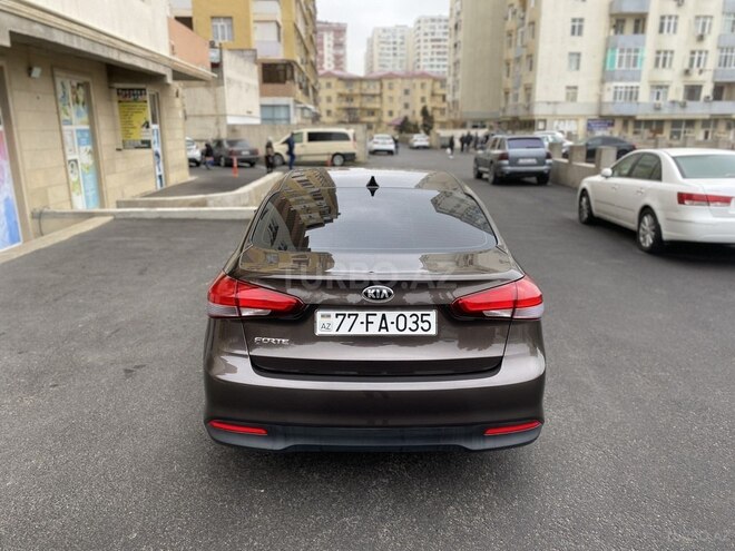 Kia Cerato 2017, 102,900 km - 2.0 l - Bakı