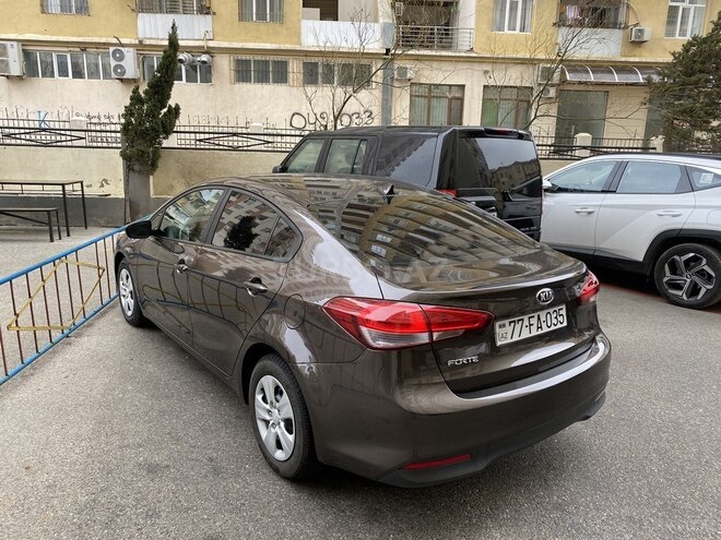 Kia Cerato 2017, 102,900 km - 2.0 l - Bakı