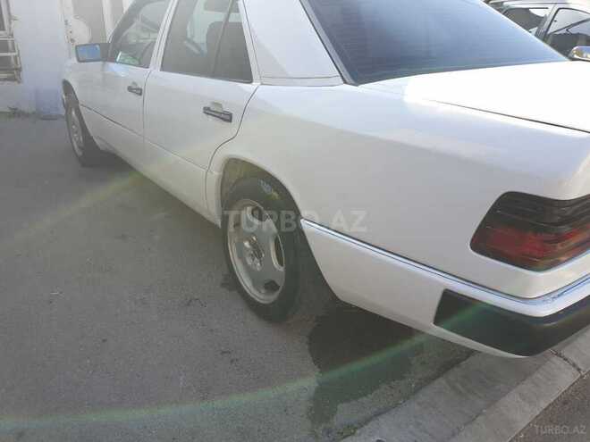 Mercedes E 200 1990, 263,000 km - 2.0 l - Bakı
