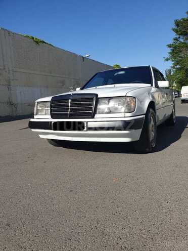 Mercedes E 200 1990, 263,000 km - 2.0 l - Bakı