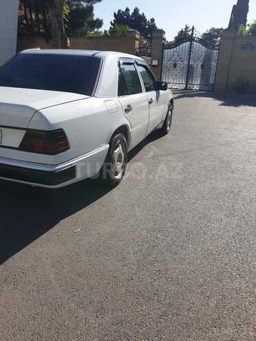 Mercedes E 200 1990, 263,000 km - 2.0 l - Bakı