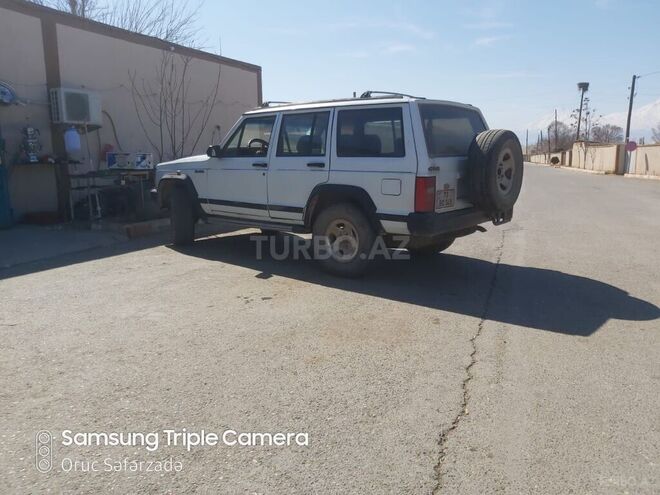 Jeep Cherokee 1993, 345,000 km - 2.5 l - Naxçıvan