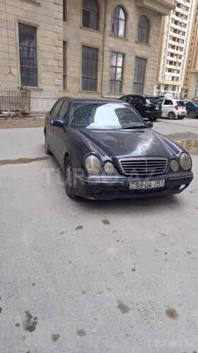 Mercedes E 220 2000, 300,000 km - 2.2 l - Bakı
