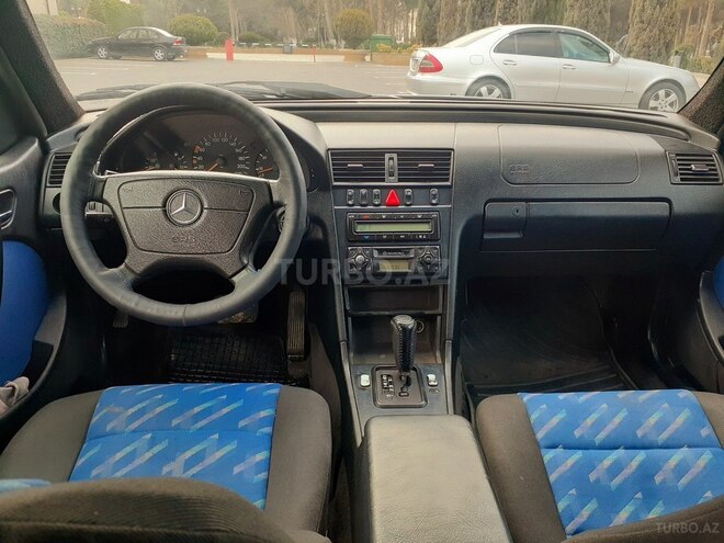 Mercedes C 220 2000, 444,000 km - 2.2 l - Bakı