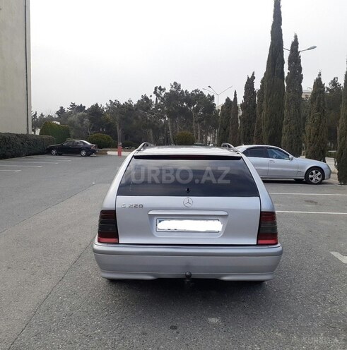 Mercedes C 220 2000, 444,000 km - 2.2 l - Bakı