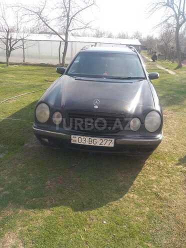 Mercedes E 220 2002, 230,000 km - 2.2 л - Ağdaş