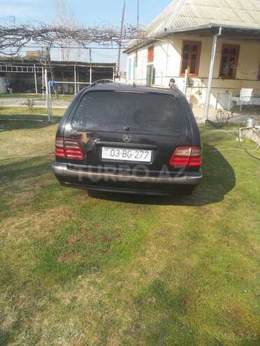 Mercedes E 220 2002, 230,000 km - 2.2 л - Ağdaş