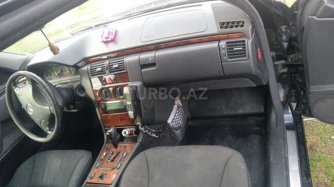 Mercedes E 220 2002, 230,000 km - 2.2 л - Ağdaş