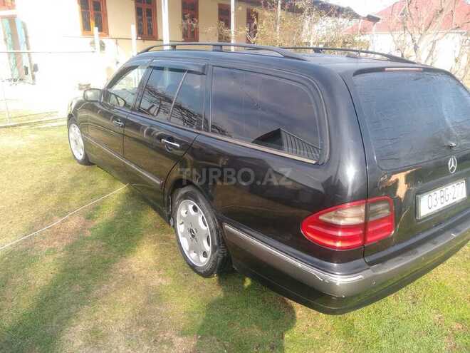 Mercedes E 220 2002, 230,000 km - 2.2 л - Ağdaş