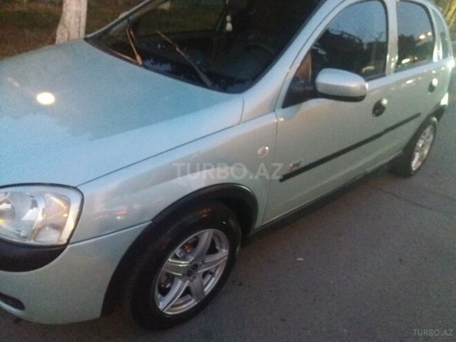Opel Corsa 2001, 300,000 km - 1.2 l - Zaqatala