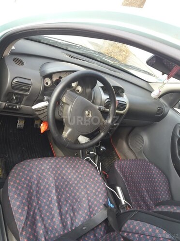 Opel Corsa 2001, 300,000 km - 1.2 l - Zaqatala