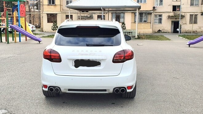 Porsche Cayenne GTS 2013, 92,500 km - 4.8 l - Bakı