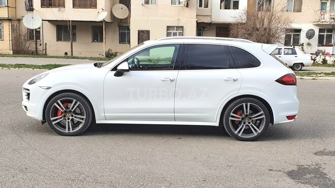Porsche Cayenne GTS 2013, 92,500 km - 4.8 l - Bakı