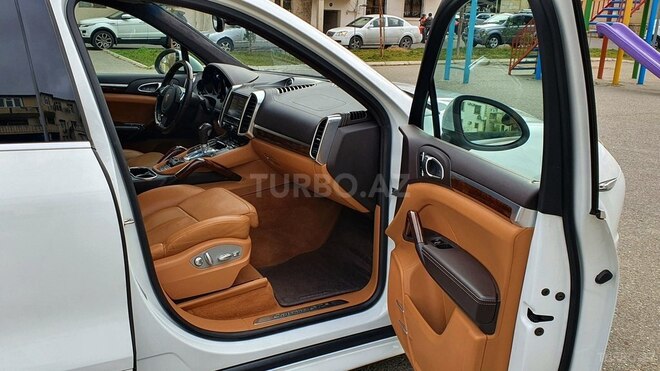 Porsche Cayenne GTS 2013, 92,500 km - 4.8 l - Bakı