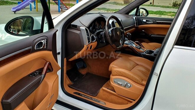 Porsche Cayenne GTS 2013, 92,500 km - 4.8 l - Bakı