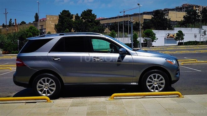 Mercedes  2015, 146,450 km - 2.1 l - Bakı