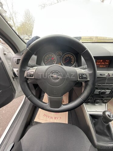 Opel Astra 2006, 170,000 km - 1.4 l - Gəncə