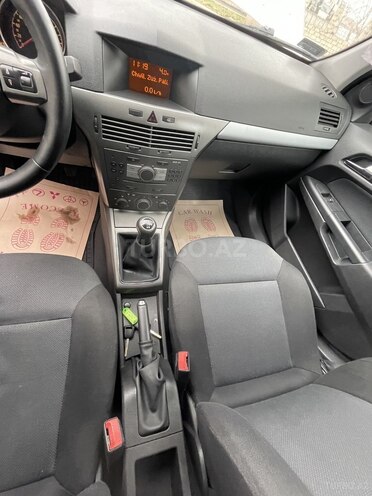 Opel Astra 2006, 170,000 km - 1.4 l - Gəncə