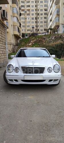 Mercedes E 320 2001, 212,300 km - 3.2 l - Bakı