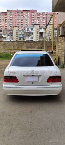 Mercedes E 320 2001, 212,300 km - 3.2 l - Bakı