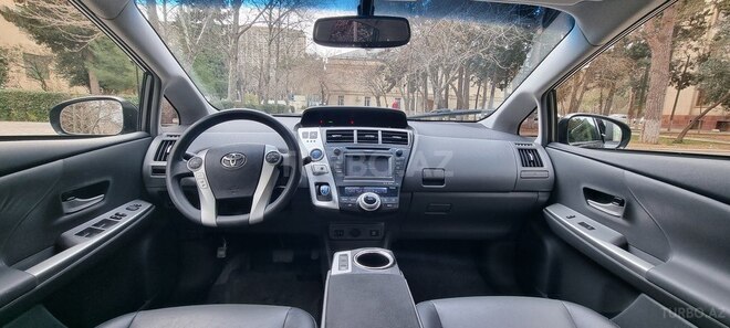 Toyota Prius V 2012, 196,000 km - 1.8 l - Bakı