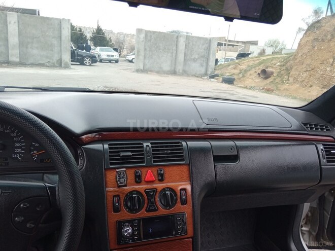 Mercedes E 200 1997, 627,000 km - 2.0 l - Bakı