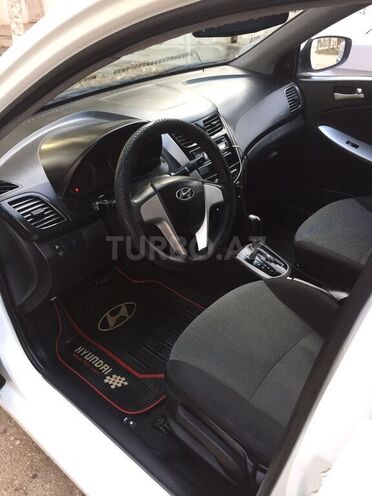 Hyundai Accent 2013, 158,167 km - 1.4 l - Hacıqabul
