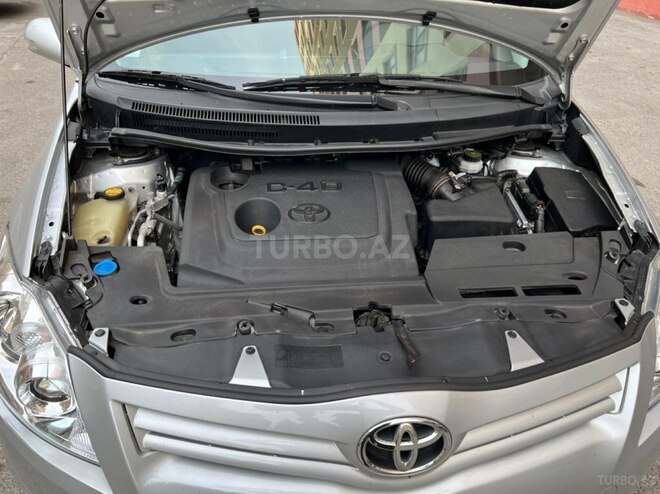 Toyota Auris 2010, 179,000 km - 1.4 l - Bakı