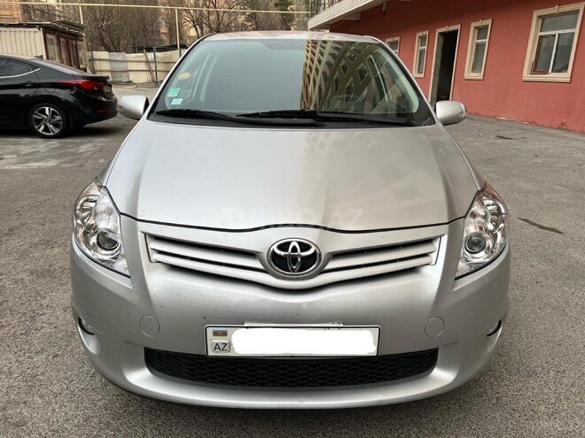 Toyota Auris 2010, 179,000 km - 1.4 l - Bakı