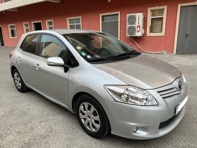 Toyota Auris 2010, 179,000 km - 1.4 l - Bakı