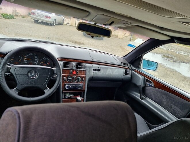 Mercedes E 230 1996, 490,000 km - 2.3 l - Bakı