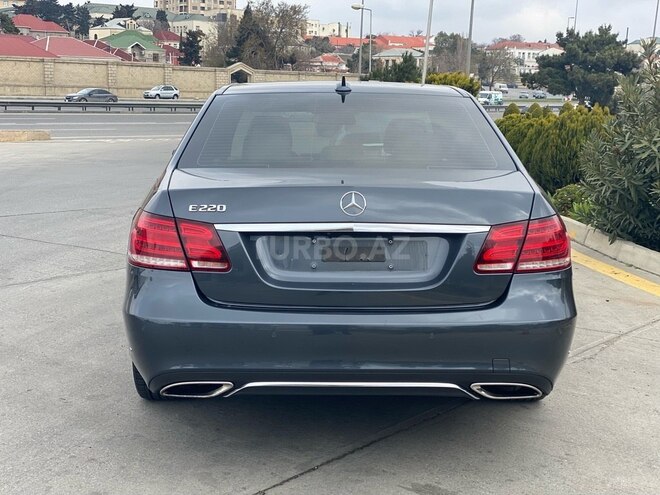 Mercedes E 220 2014, 176,000 km - 2.2 л - Bakı