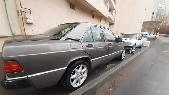 Mercedes 190 1992, 270,000 km - 1.8 l - Bakı